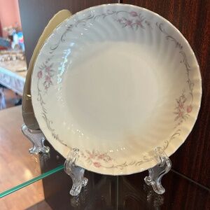 Gold Standard Porcelain Round Soup or Cereal Bowl